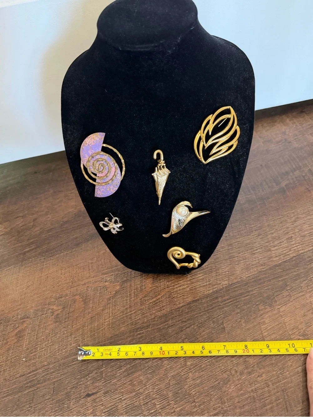 Gold Tone Assorted Women’s Vintage Fashion Brooch Pins - Gold and Purple Accents